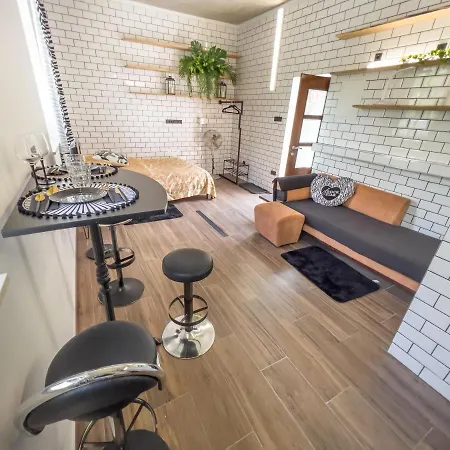 Riverside 1 Apartman *