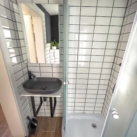 Appartement Riverside 1 *