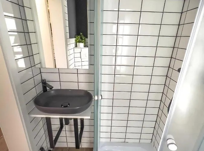 شقة Riverside 1 *